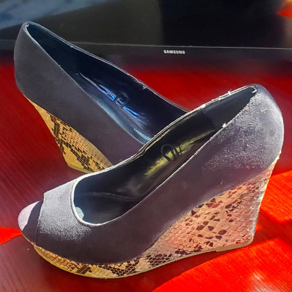 Express pep toe heels size 10